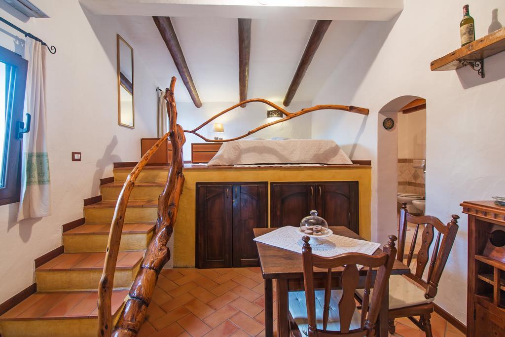 Casa Vacanze San Pantaleoヴィラ エクステリア 写真